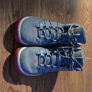 Jordan Shoes | Nike Jordan Max Aura Youth. Smoke Grey | Color: Gray/Pink | Size: Y7 | Sayderek's Closet
